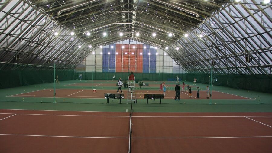 Аренда теннисного корта в Санкт-Петербурге - Жесть